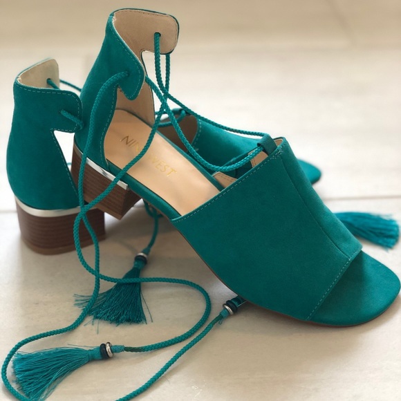 Woman 6.5 cute shoes🌸 - Picture 1 of 4